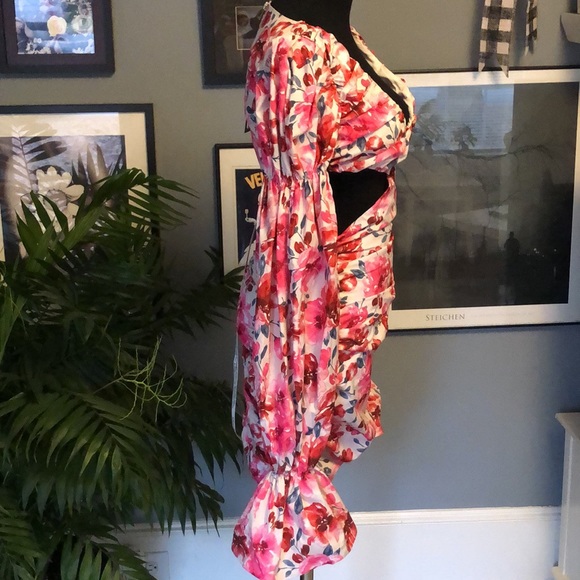 COPY - RED AND PINK FLORAL CUT OUT MINI DRESS WITH VOLUME RUFFLE SLEEVES - Picture 7 of 11
